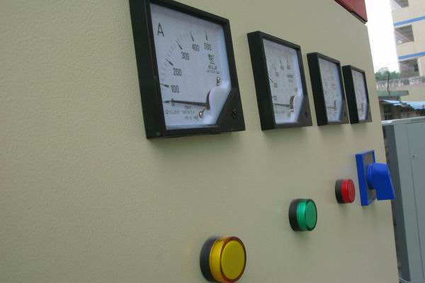 台安配电箱-3683讲讲配电箱的操作和检修步